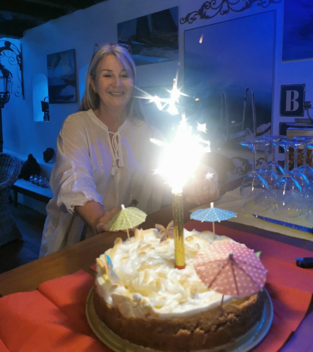 Ruth Bärtschi, Gesamtleiterin AFI feiert den 18. Geburtstag der Akademie im Rahmen des Jahresessens