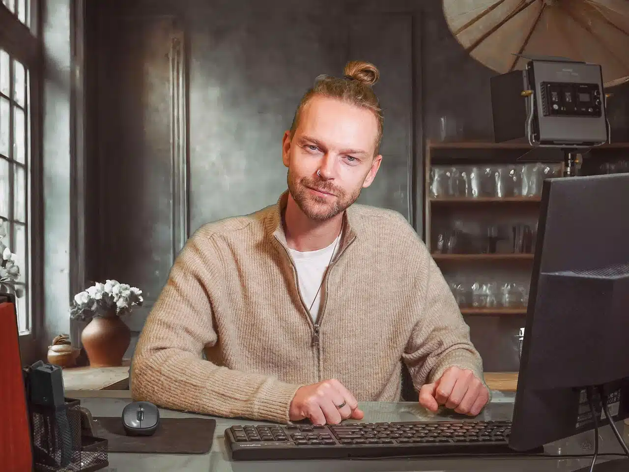 Konfliktmanagement: Alleine zu wissen, dass man einem Konflikt nicht einfach hilflos ausgeliefert ist, kann ermutigen sich einer Situation anzunehmen, auch wenn sie unangenehm ist. Wage es dich einzulassen, und du wirst mit und aus der Situation etwas für dich lernen - garantiert.